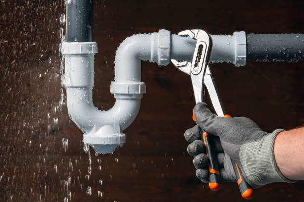 Professional Leak Detection technician working in North Zulch, TX